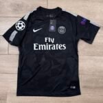 Nike Men’s Black and White Shirt