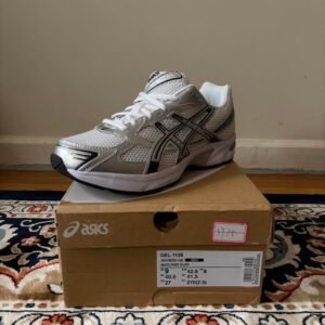 ASICS Men's White and Grey Trainers - Image 2