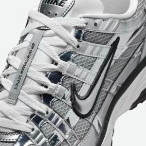 Nike Men's Grey and Silver Trainers - Image 7