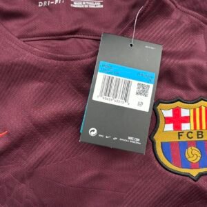 Nike Men's Burgundy T-shirt - Image 3