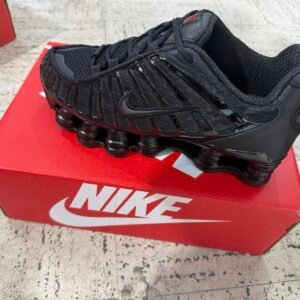 Nike Shox black trainers - Image 1