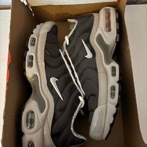 BRAND NEW NIKE AIR MAX TN PLUS CAVESTONE - Image 2