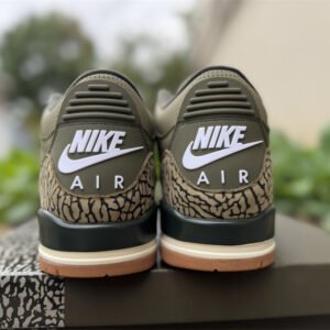 Air Jordan 3 Retro - Image 11