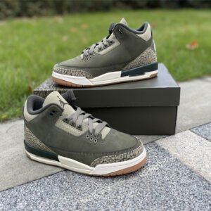 Air Jordan 3 Retro - Image 18