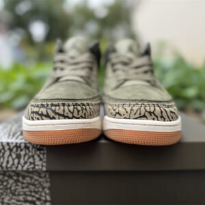Air Jordan 3 Retro - Image 27