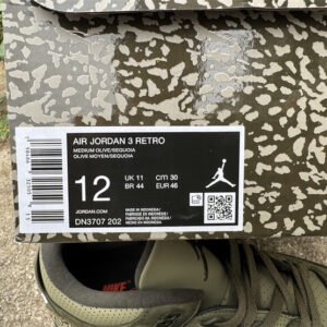 Air Jordan 3 Retro - Image 37