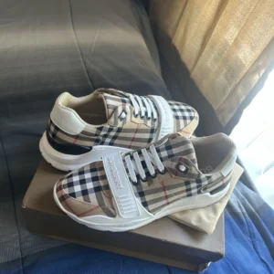 Burberry shoes - Image 2