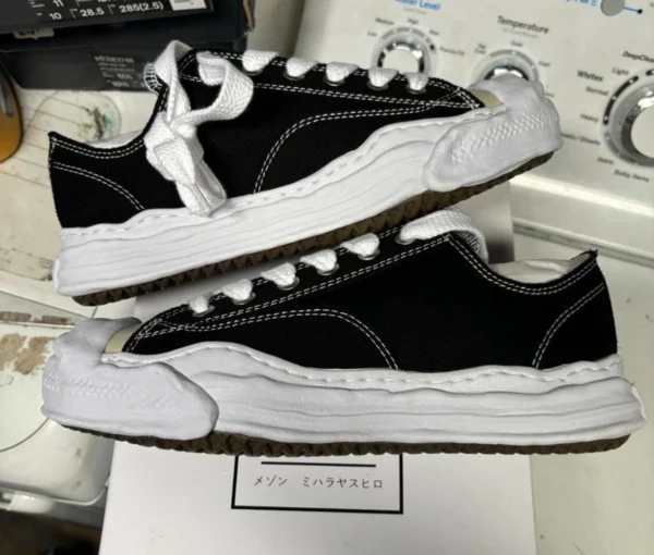 Maison Mihara Yasuhiro Hank OG Sole Canvas Low Black/White